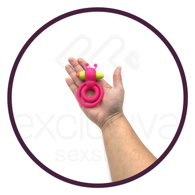 Anel Peniano Duplo em Silicone com Estimulador Clitoriano e Vibração Única - Levett - 8,3 x 5,8 cm | Disponível em 4 Cores