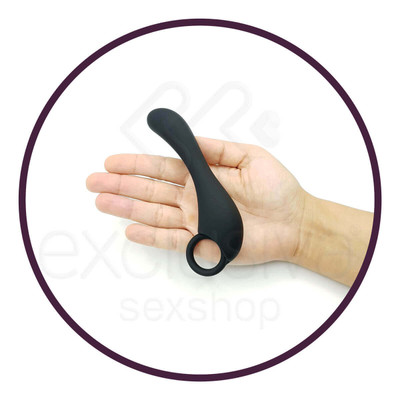 Lover - Estimulador de Próstata em Silicone Soft Touch com Alça de Segurança - 13,5 x 3,1 cm | Cor: Preto