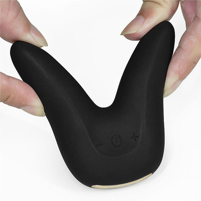 Foto 4 do produto Estimulador e Massageador de Clitóris em Silicone com 10 Modos de Vibração Recarregável via USB - Lovetoy 0-Sensual Rapture Turn | 4,7 x 2,3 cm