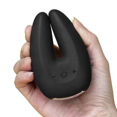 Foto 1 do produto Estimulador e Massageador de Clitóris em Silicone com 10 Modos de Vibração Recarregável via USB - Lovetoy 0-Sensual Rapture Turn | 4,7 x 2,3 cm