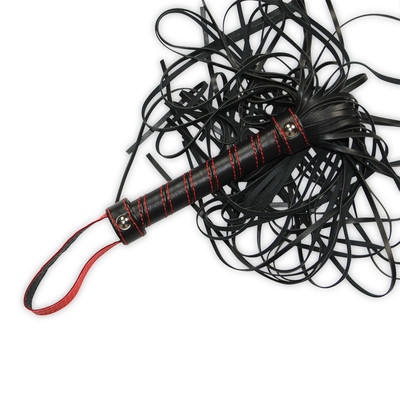 Foto 2 do produto Chicote Luxo com Tiras em Couro Sintético - Lovetoy Bondage Fetish Beginners Flogger | 30 cm | Disponível em 2 Cores