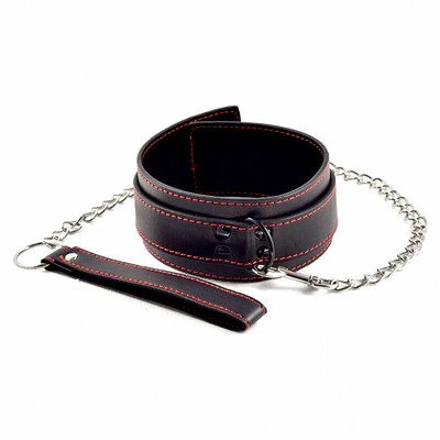 Foto 2 do produto Lovetoy Bondage Fetish Collection - Coleira em Couro Sintético e Vinil com Guia