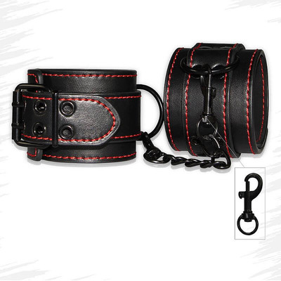 Foto 3 do produto Lovetoy Bondage Fetish - Tornozeleira em Couro Sintético com Corrente