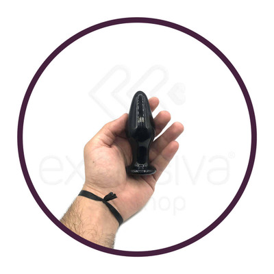 Foto 3 do produto Lovetoy Glass Romance - Plug Anal em Vidro com Formato Cônico e Base - 8 x 3,7 cm | Cor: Preto