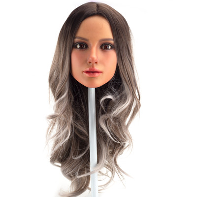 Luna - Boneca Realística em Silicone com Cabelos Longos, Olhos Castanhos, Seios Médios, Vértebras em Aço e Demais Acessórios - IronTech Doll | 42 kg e 164 Metros de Altura