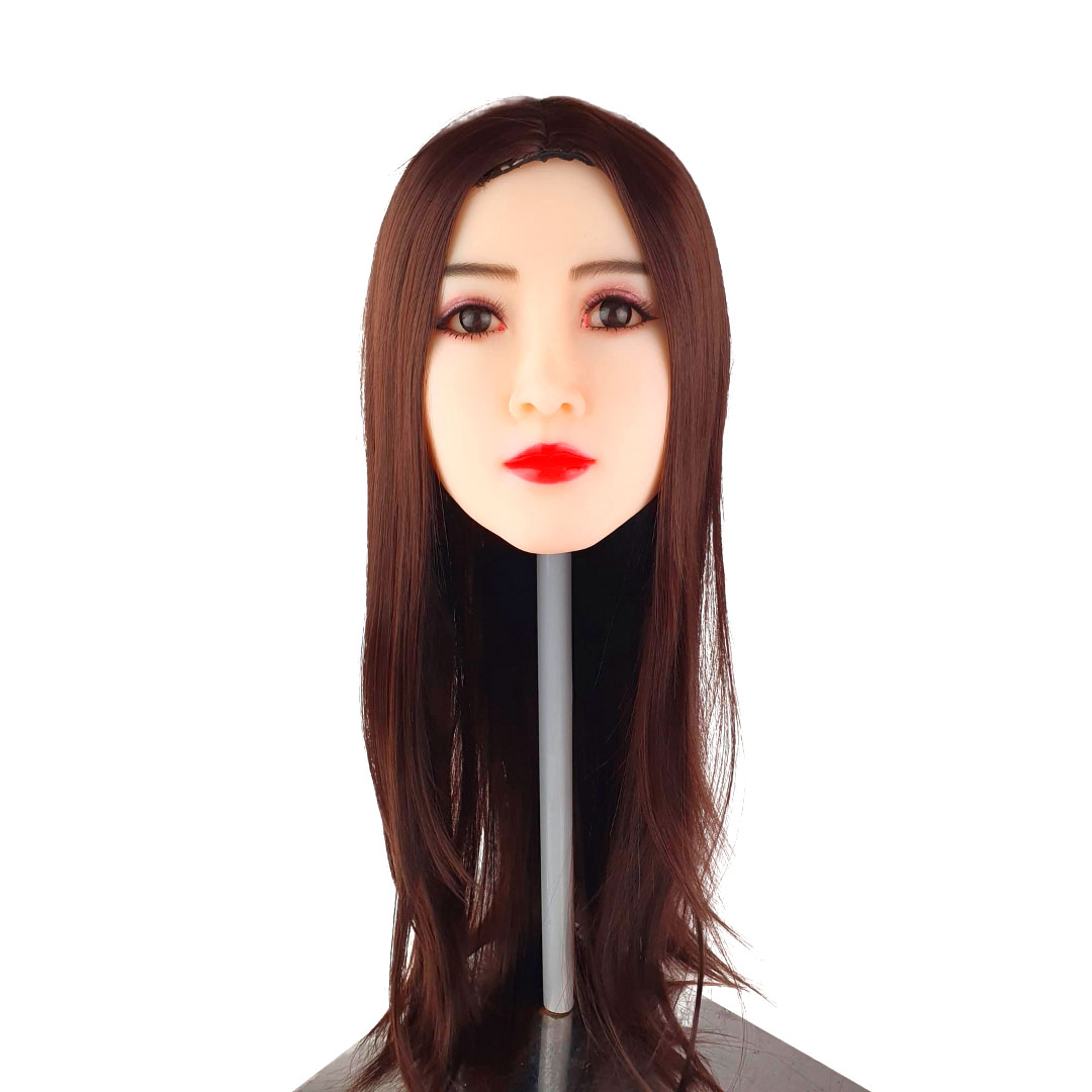 Lupita - Boneca Realística em TPE com Pele Branca, Cabelo Castanho Escuro longo, Olhos Castanhos, Seios Fartos, Vértebras em Aço e Acessórios - 43,5 Kg e 1,63 Metros de Altura - 9