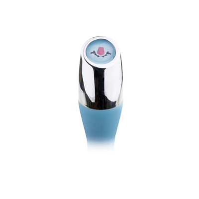 Foto 4 do produto LuxeLuv Only V - Vibrador Recarregável com 10 Modos de Vibração - 18,5 x 3,2 cm | Cor: Azul Claro