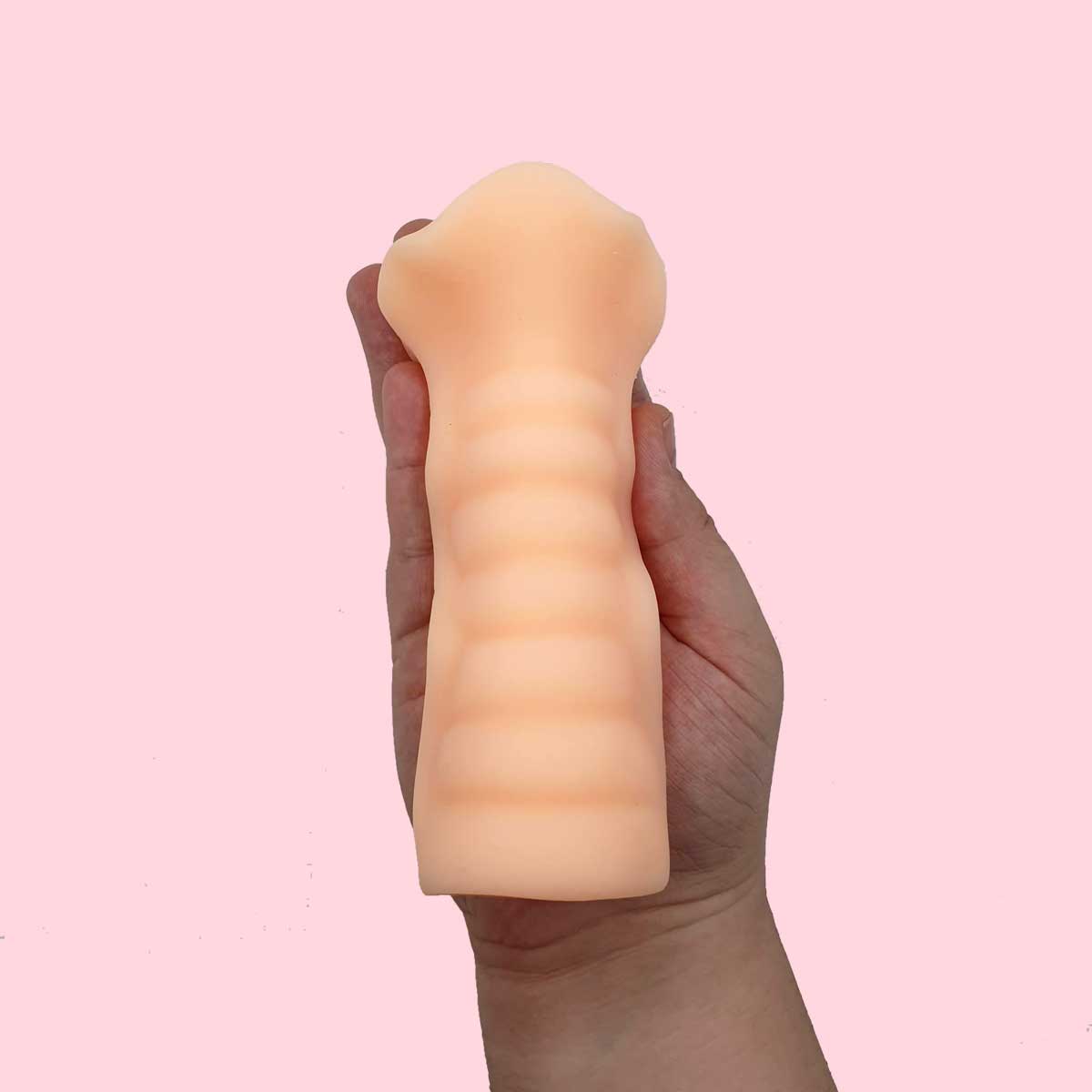 Masturbador Masculino em Forma de Vagina com Lábios Pequenos em Cyberskin - Youvibe Maig | 12,5 x 4,5 cm - 5