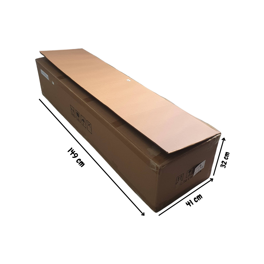 Mary - Boneca Realística Feita em TPE com Pele Morena, Cabelos Longos Ruivos, Olhos Verdes, Seios, Boca Carnuda, Vértebras em Aço, Vibrador USB e Demais Acessórios - 36 Kg e 1,60 Metros de Altura - 12