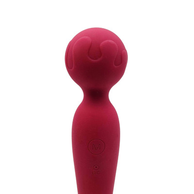 Foto 4 do produto Massageador Corporal em Silicone Super Macio, Recarregável e 10 Modos de Vibração - You Vibe | 14 x 4,2 cm | Disponível em 3 Cores