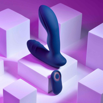 Foto 2 do produto Massageador de Próstata Recarregável em Silicone com 7 Modos de Vibração, Função Aquecimento e Controle Remoto - Evolved Playboy Pleasure Pleaser | 11 x 3,5 cm