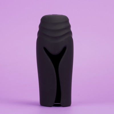 Foto 2 do produto Masturbador de Glande em Silicone com Texturas, 10 Modos de Vibração e Recarregável - Exclusiva Eryx | 11 x 3,5 cm