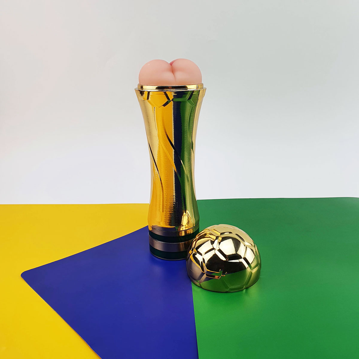 Masturbador Masculino em Formato de Troféu da Copa do Mundo com Ânus em TPE - Vip Mix Trophy Cup | 14 x 3,5 cm - 3