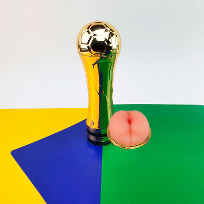 Masturbador Masculino em Formato de Troféu da Copa do Mundo com Ânus em TPE - Vip Mix Trophy Cup | 14 x 3,5 cm