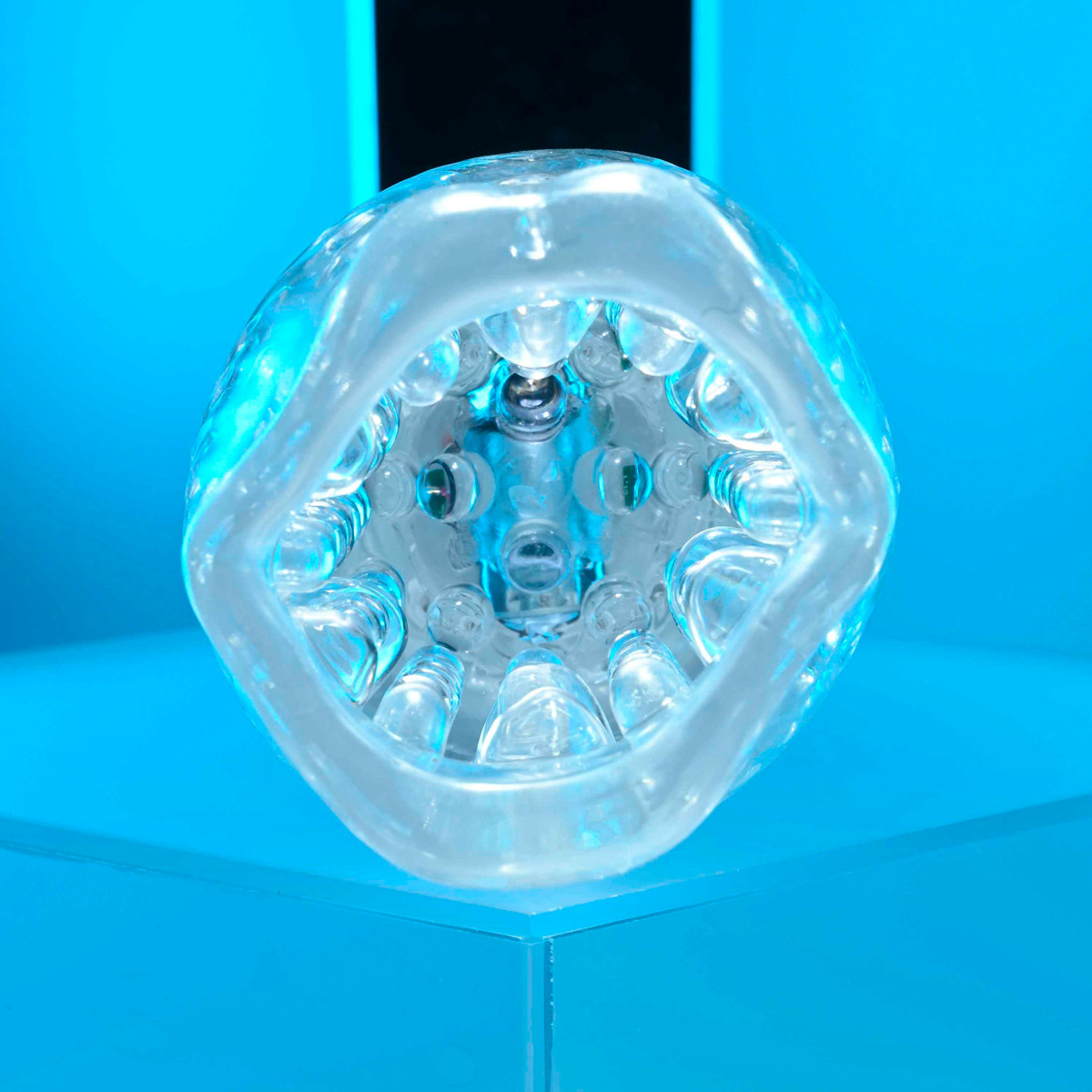 Masturbador em TPE com Formato de Boca, Texturas Internas, 10 Modos de Vibração e 5 Velocidades de Rotação - Zero Tolerance Cyclone - 2