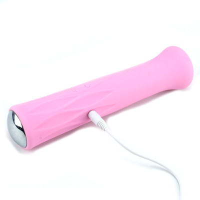 Foto 4 do produto Vibrador Recarregável com Forma de Bastão em Soft Touch com 9 Funções de Vibração, 3 Intensidades e Resistência a Água - Mina | 17,2 x 3,9 cm