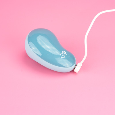 Foto 4 do produto Mini Estimulador Sugador Clitoriano em Silicone com 10 Modos de Pulsação, Recarregável e Resistente à Água - Exclusiva Ellen | Disponível em 5 Cores