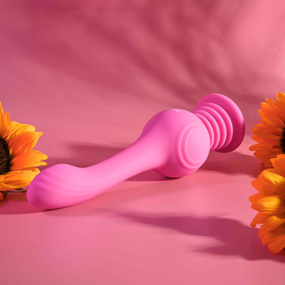 Foto 2 do produto Vibrador de Ponto G com Motor Potente, 3 Modos de Velocidade e Ventosa Elástica - Evolved Gyro Vibe | 13,5 x 3,5 cm
