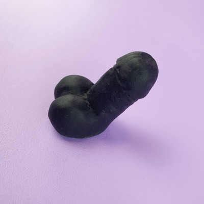 Foto 3 do produto Mini Pênis Erótico com Glande e Escroto Black - FestaChic | 4 x 1,3 cm