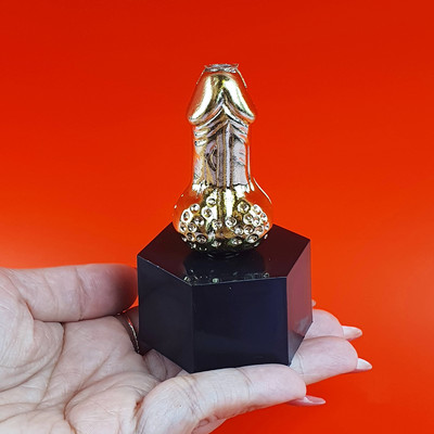 Foto 2 do produto Mini Troféu Erótico com Pênis Decorativo - FestaChic