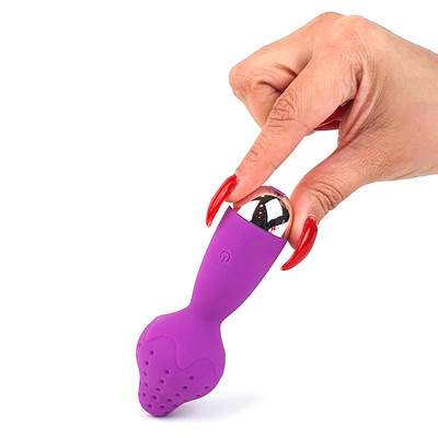Foto 5 do produto Mini Varinha Mágica em Formato de Morango com 10 Modos de Vibração e Carregamento via Cabo USB - YouVibe | Disponível em 3 Cores