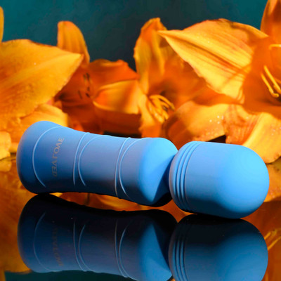 Foto 2 do produto Mini Varinha Mágica Massageadora Recarregável, em Silicone com 7 Modos de Vibração - Evolved Out Of The Blue | 10 x 2,6 cm