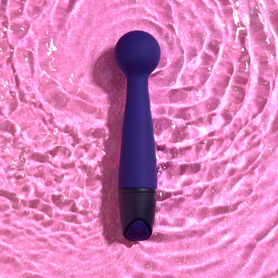 Mini Vibrador Massageador em Silicone, 10 Modos de Vibração e Recarregável via USB - Selopa Gumball | 13,3 x 2,9 cm