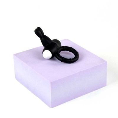 Foto 2 do produto Ovo de Páscoa ao Leite com 2 Bombons em Formato de Pênis e Ânus e Anel Peniano com Estimulador de Clítoris - Exclusiva Sex VibraOvo