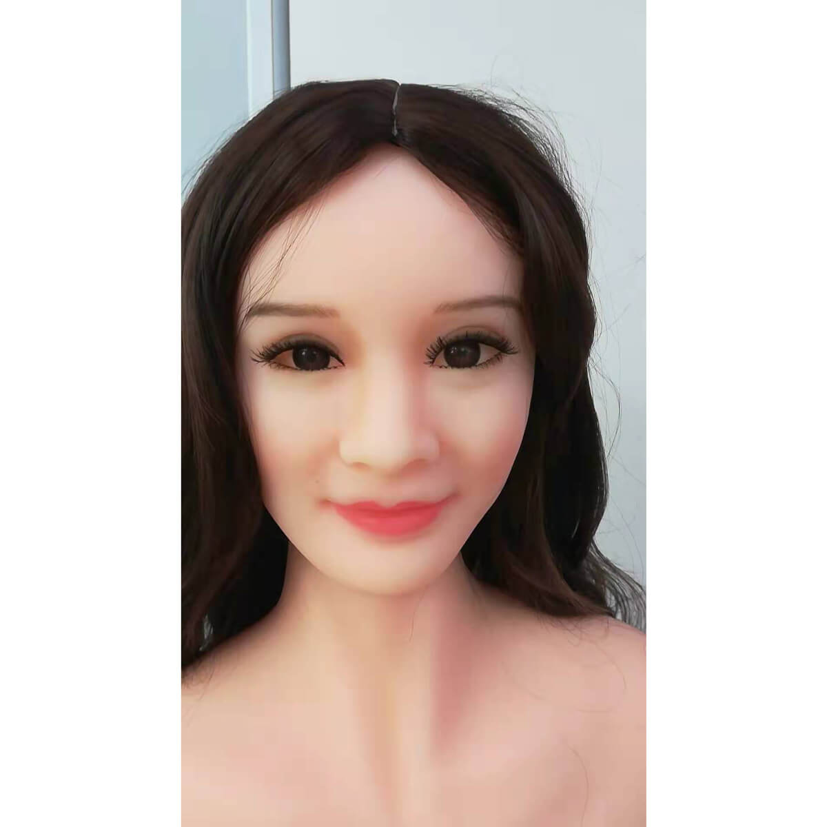 Paola - Boneca Realística em TPE com Pele Morena, Cabelos Loiros, Olhos Castanhos Claro, Seios Fartos, Vértebras em Aço e Acessórios - 34 Kg e 1,58 Metros de Altura - 6