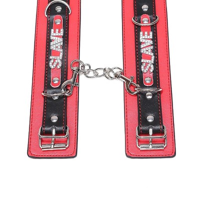 Foto 3 do produto Par de Algemas em Couro Sintético com Fivelas Ajustáveis, Correntes e Letras com Strass - Sexy Import Slave