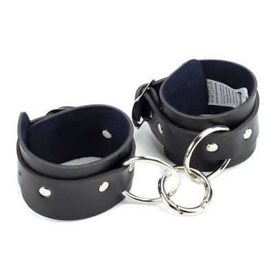 Foto 2 do produto Par de Braceletes em Couro Montana e Argolas - Exclusiva Linha Sado