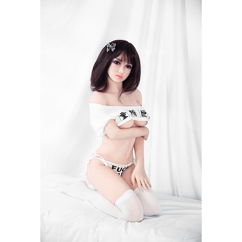 Perla - Boneca Realística em TPE com Pele Branca, Cabelo Curto, Olhos Castanhos, Seios Pequenos, Vértebras em Aço e Acessórios - 26 Kg e 1,48 Metros de Altura - 3