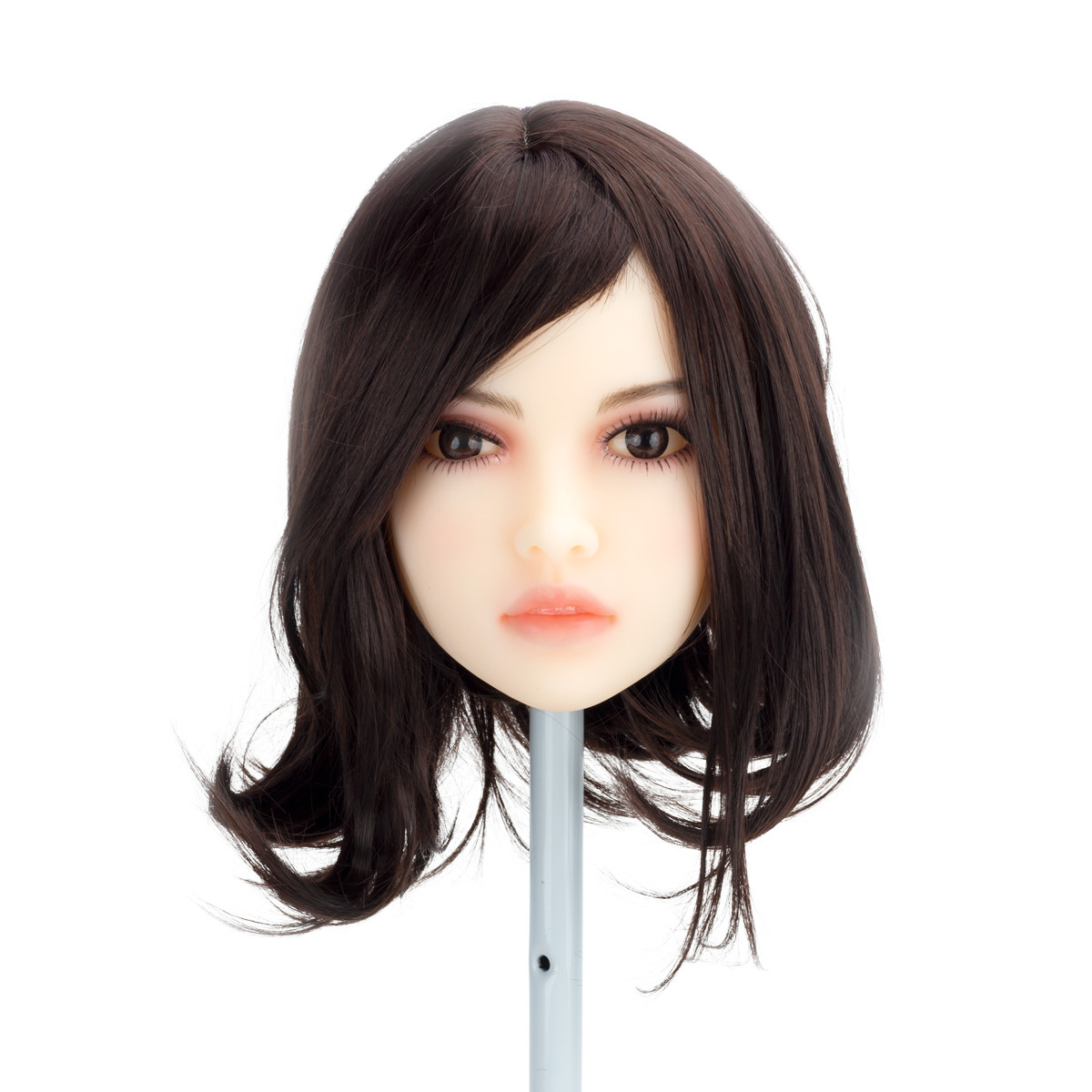 Perla - Boneca Realística em TPE com Pele Branca, Cabelo Curto, Olhos Castanhos, Seios Pequenos, Vértebras em Aço e Acessórios - 26 Kg e 1,48 Metros de Altura - 14