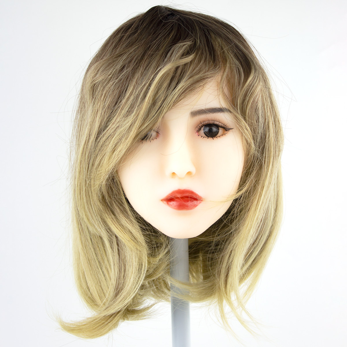 Peruca no Modelo Chanel com Franjinha em Fibra Sintética | Disponível em 9 Cores - 5