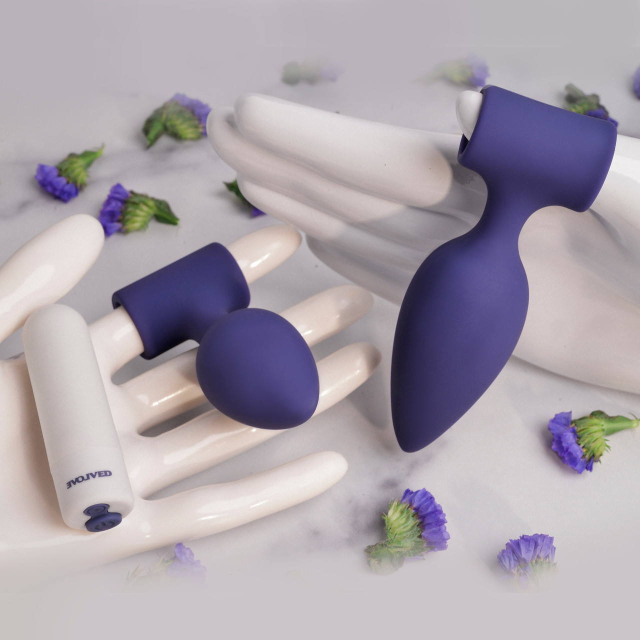 Plug Anal Recarregável Feito em Silicone Aveludado com 2 Opções de Tamanhos e 10 Modos de Vibração - Evolved Dynamic Duo | 7,5 x 3,2 | 4,5 x 2,9 cm - 4