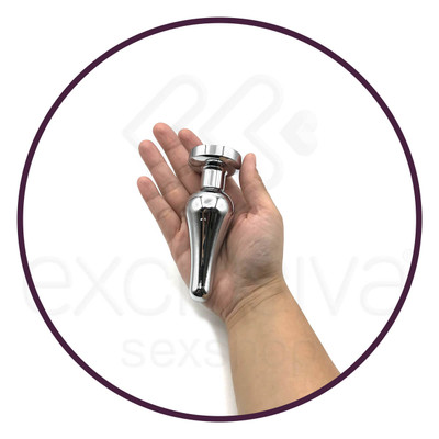 Foto 3 do produto Plug Anal em Aço Inoxidável com Detalhe de Joia na Base | Tamanho: M  | Cor: Rosa