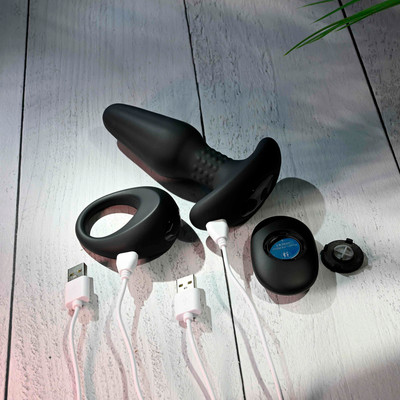Foto 5 do produto Plug Anal e Anel Peniano Recarregáveis com 10 Modos de Vibração, 3 Velocidades de Rotação e Controle Remoto - Gender X Teamwork | 10,8 x 4 cm