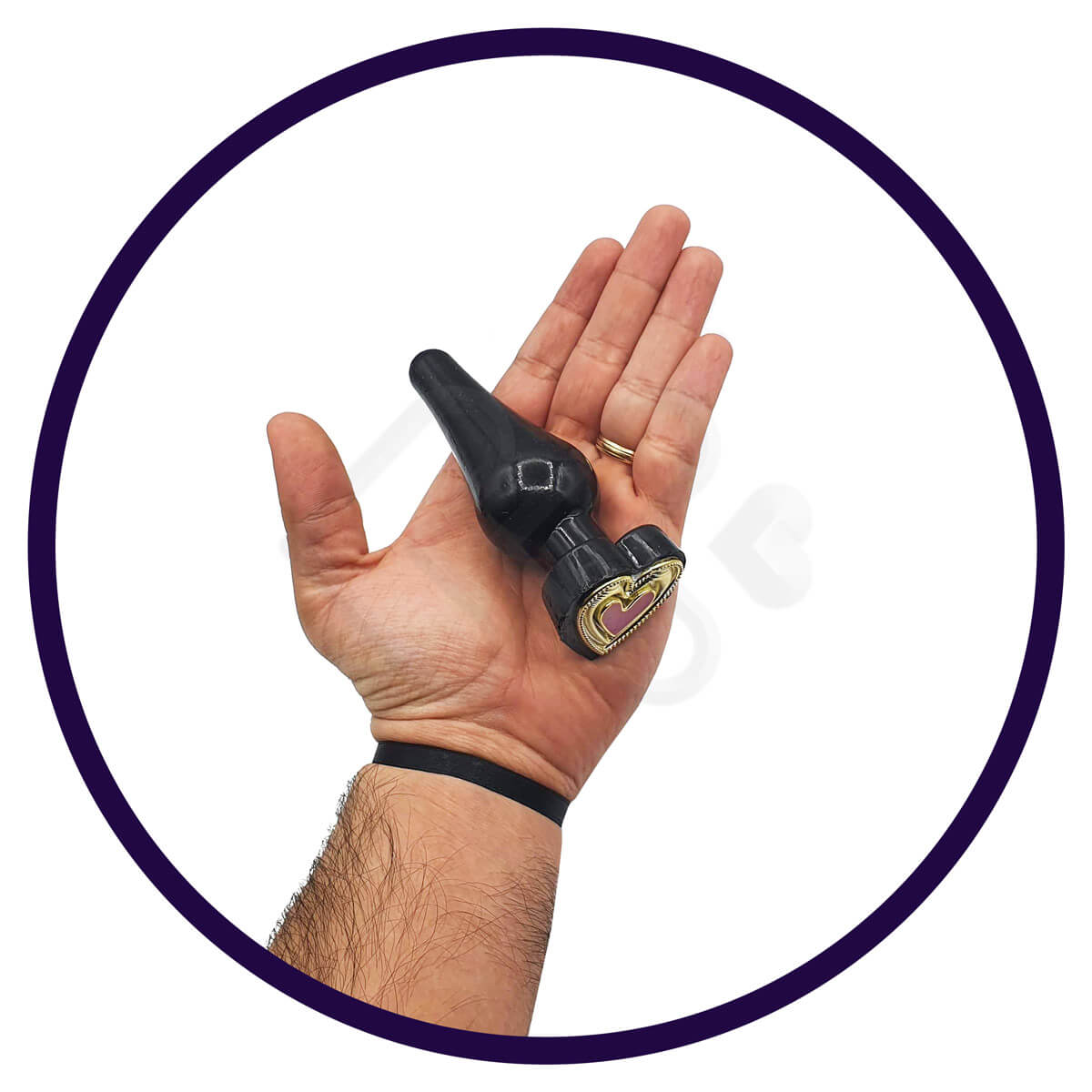 Plug Anal Cônico com Base Achatada em Forma de Coração - InNamorata Heart Silicone | 9,2 x 3,7 cm - 4