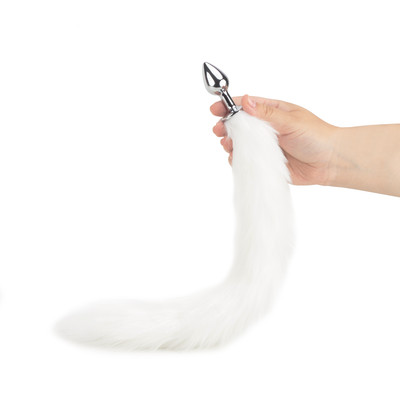 Plug Anal "P" em Metal, Formato Cônico com Rabo de Raposa Branco - Vip Mix | 5,6 x 2,5 cm