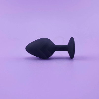 Foto 2 do produto Plug Anal Cônico em Silicone com Joia na sua Base no Tamanho "P" - 6,5 x 2,7 cm | Disponível em 4 Cores