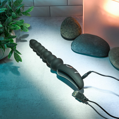 Foto 6 do produto Plug Anal Escalonado Recarregável com 3 Motores Potentes em Silicone de Toque Suave e 7 Vibrações - Evolved Magic Stick | 15 x 3,6 cm