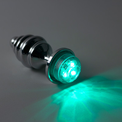 Foto 4 do produto Plug Anal Escalonado no Tamanho ''G'' em Alumínio com Luz de Led e Controle Remoto Sem Fio - 8 x 3,7 cm