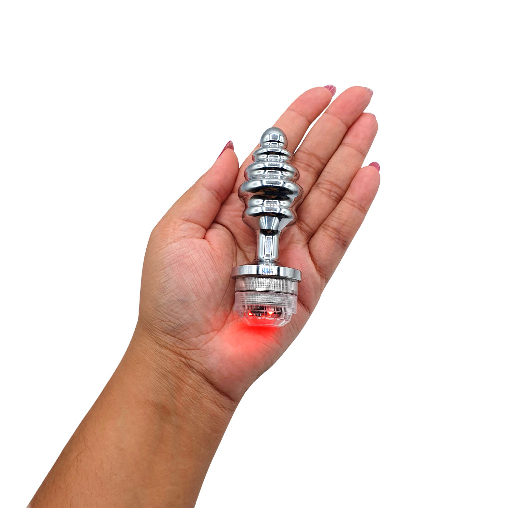 Plug Anal Escalonado no Tamanho ''M'' em Alumínio com Luz de Led e Controle Remoto Sem Fio - 7 x 3,3 cm - 3