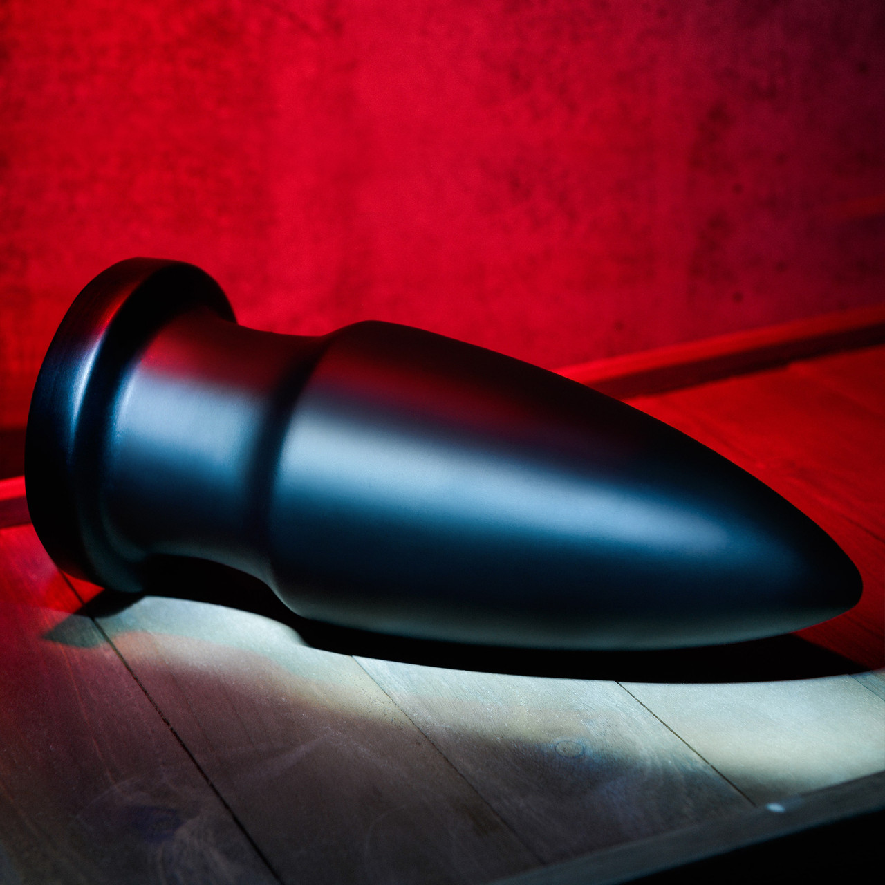 Plug Anal Gigante em Silicone no Forma de Bala - Zero Tolerance Titan | 21,5 x 8,8 cm - 3