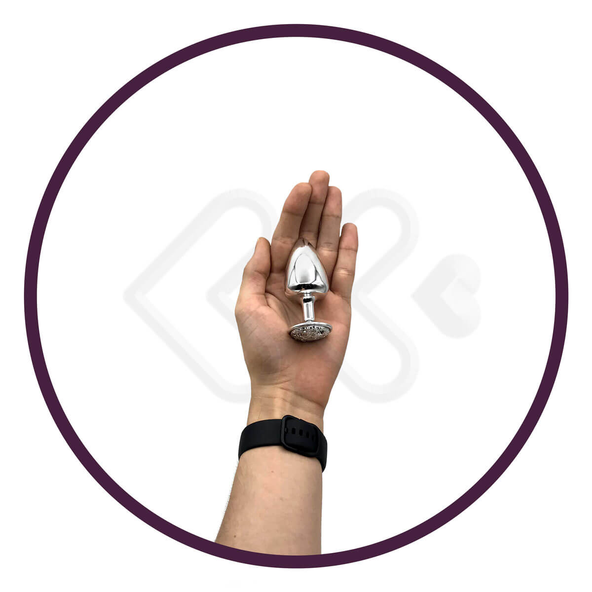 Plug Anal "M" em Metal com Formato Cônico e Detalhes de Joias Cravejado - Hard | 6,6 x 3,4 cm | Disponível em 7 Cores - 12