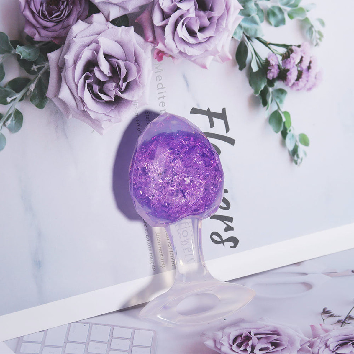 Plug Anal M em Silicone Platina, Formato Cônico com Esfera Interna e Alça de Segurança - YouVibe | 7 x 3,8 cm | Disponível em 5 Cores - 16