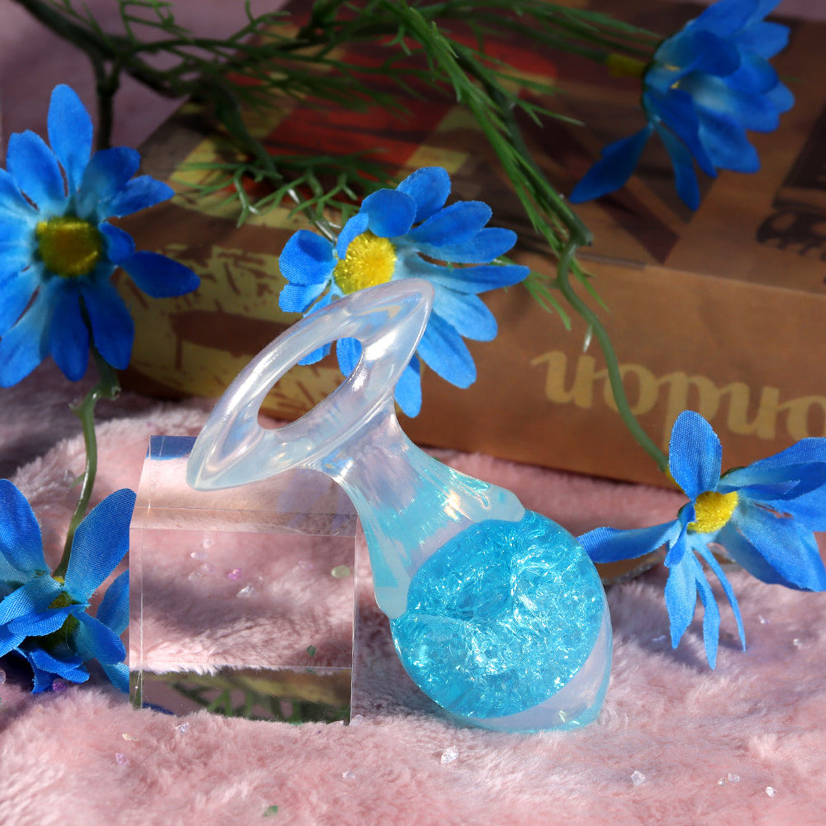 Plug Anal M em Silicone Platina, Formato Cônico com Esfera Interna e Alça de Segurança - YouVibe | 7,2 x 4 cm | Disponível em 6 Cores - 8