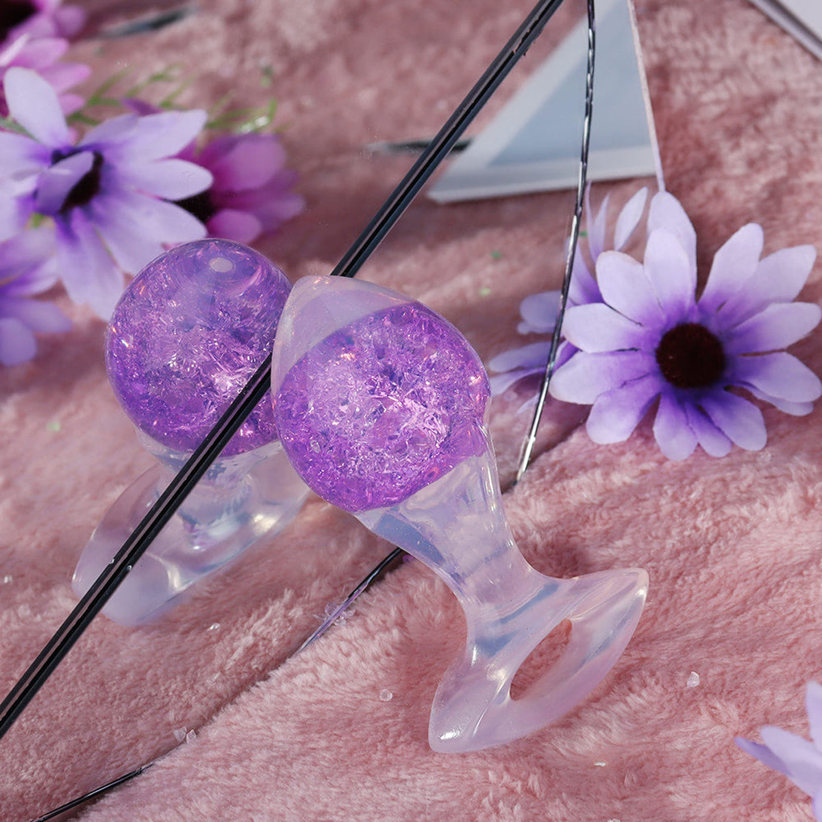 Plug Anal M em Silicone Platina, Formato Cônico com Esfera Interna e Alça de Segurança - YouVibe | 7,2 x 4 cm | Disponível em 6 Cores - 20