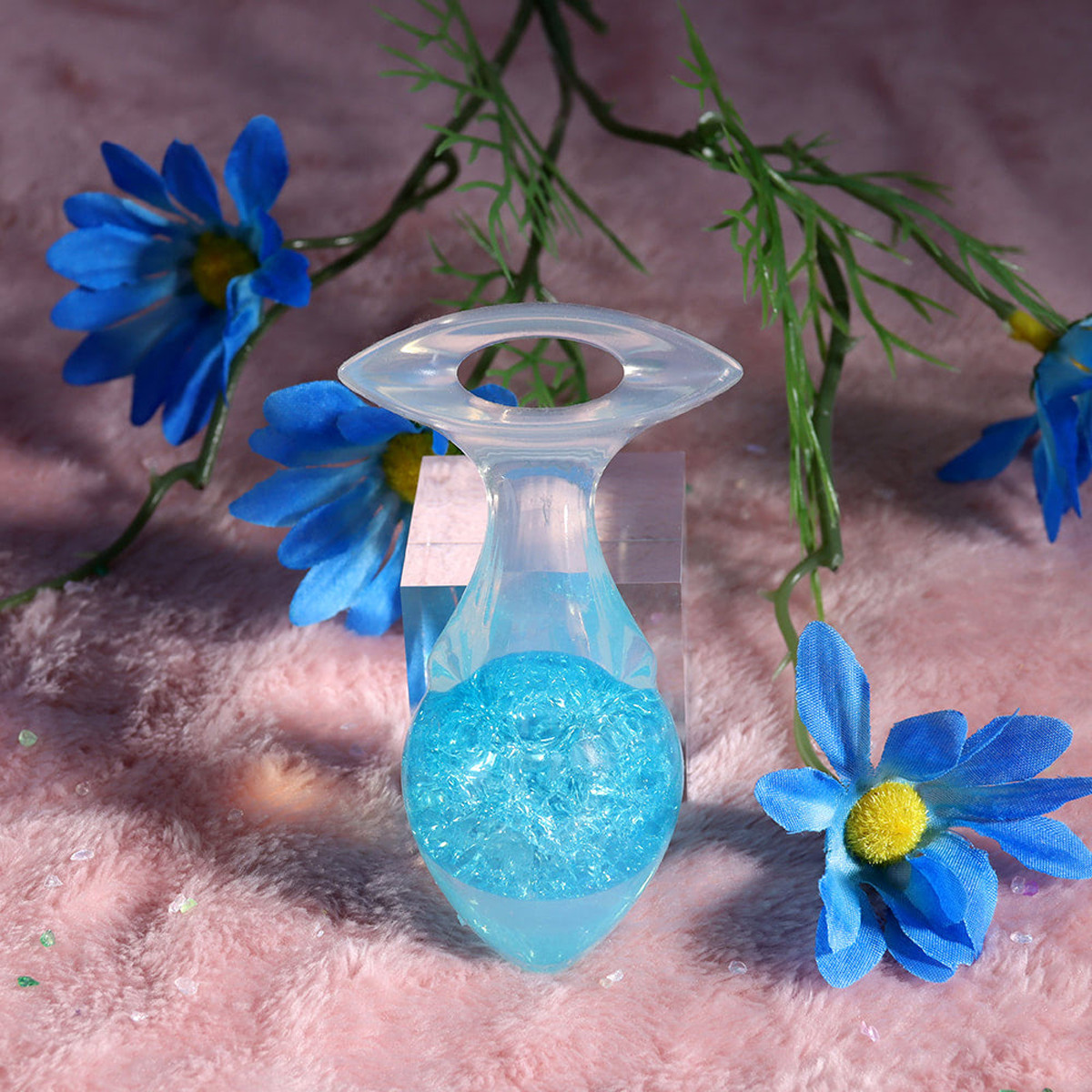 Plug Anal P em Formato Cônico, Silicone Platina com Esfera interna e Alça de Segurança - YouVibe | 6,5 x 3,3 cm | Disponível em 6 Cores - 8