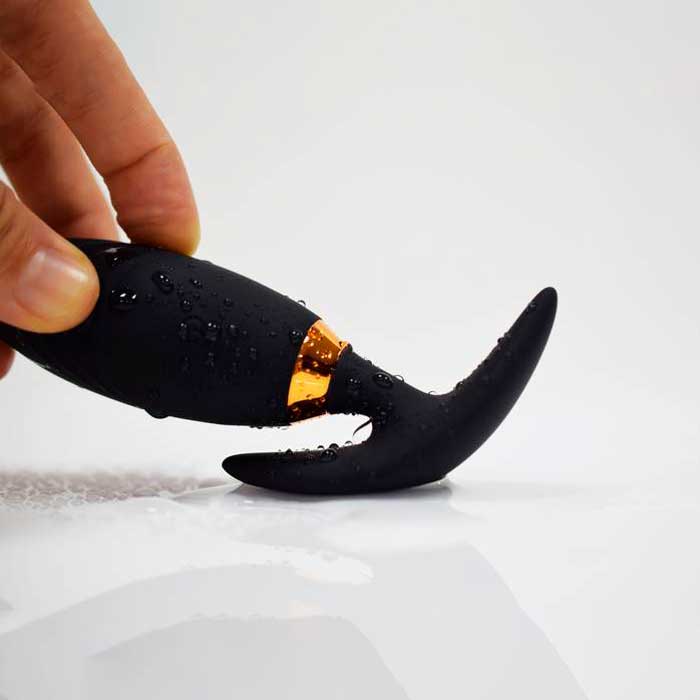 Plug Anal Recarregável em Silicone com 9 Modos de Vibrações e Controle Remoto Via App - Pleasure Dreams | 8,5 x 3 cm - 5